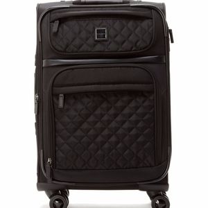 Calvin Klein Hawthorne Quilted Upright 21" Spinner